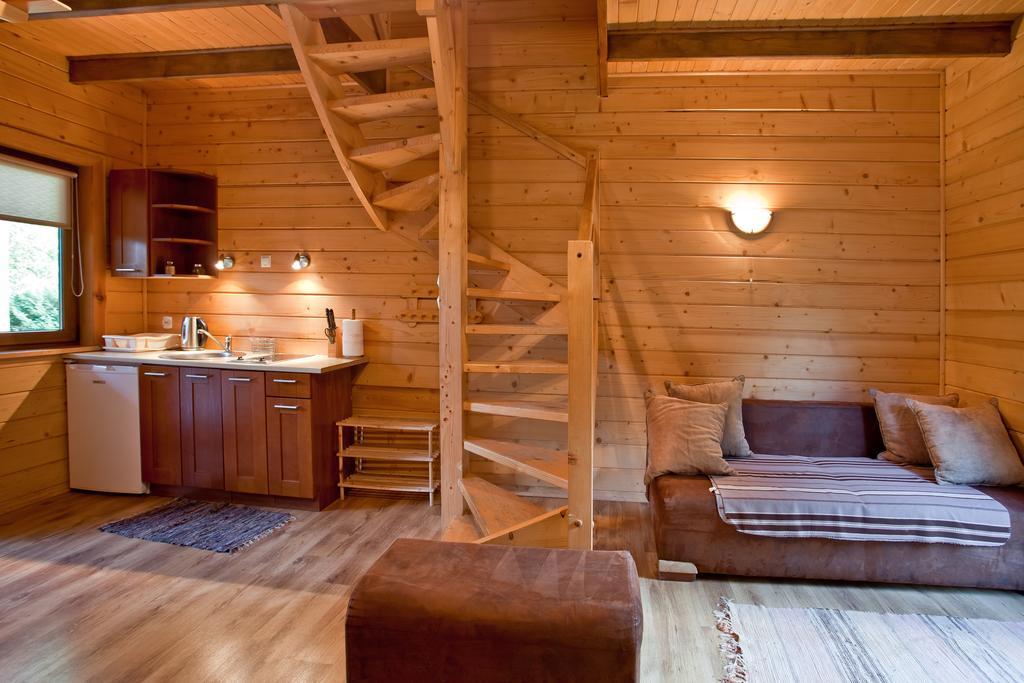 Villa Domek Z Kominkiem W Krynicy à Krynica-Zdrój Extérieur photo