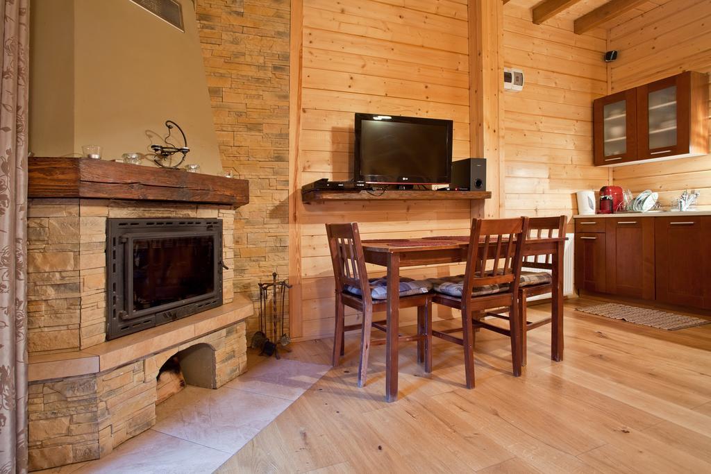 Villa Domek Z Kominkiem W Krynicy à Krynica-Zdrój Extérieur photo
