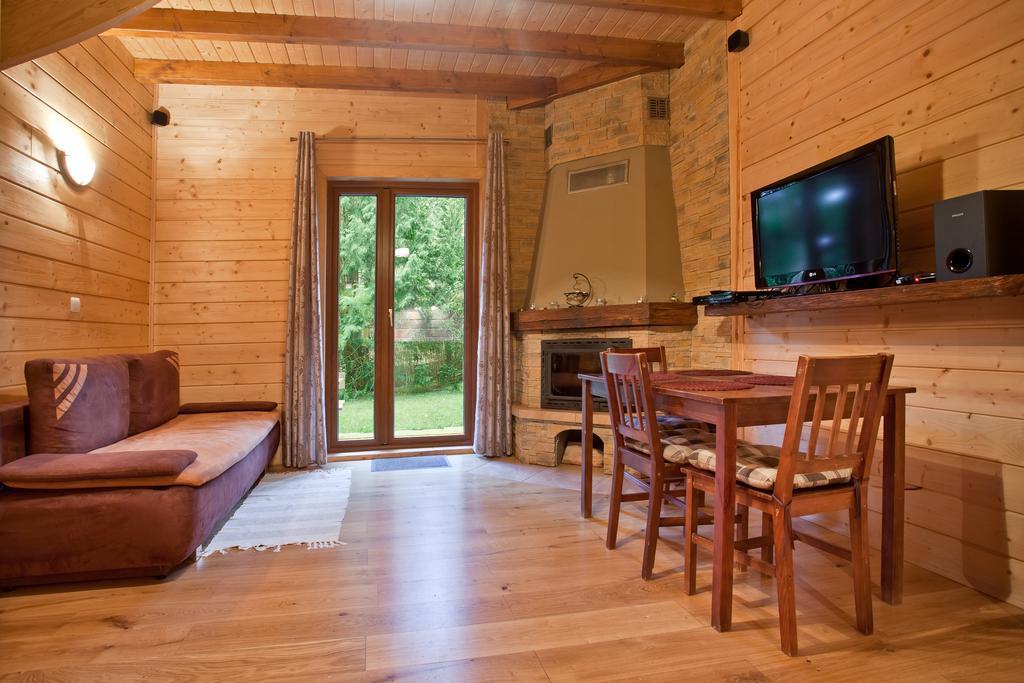 Villa Domek Z Kominkiem W Krynicy à Krynica-Zdrój Extérieur photo